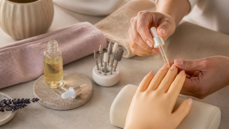 Anteprima corso Manicure ad olio & Speed Refill