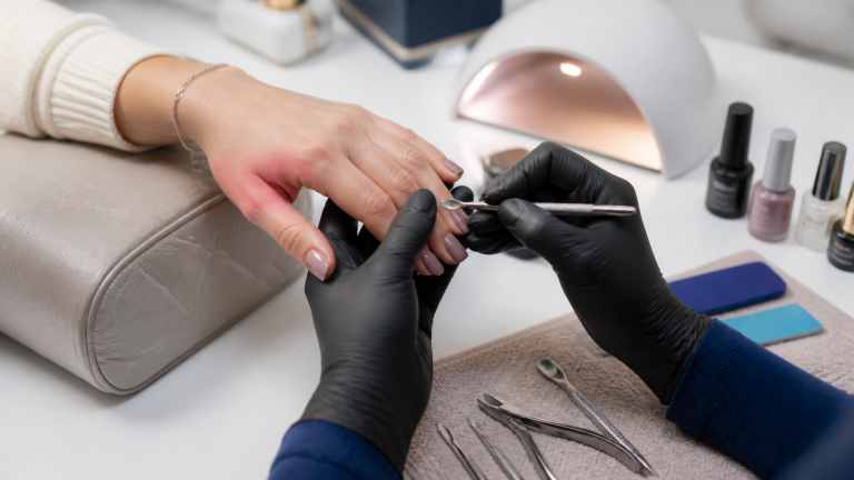 Anteprima corso Manicure & Semipermanente / Refill senza limatura